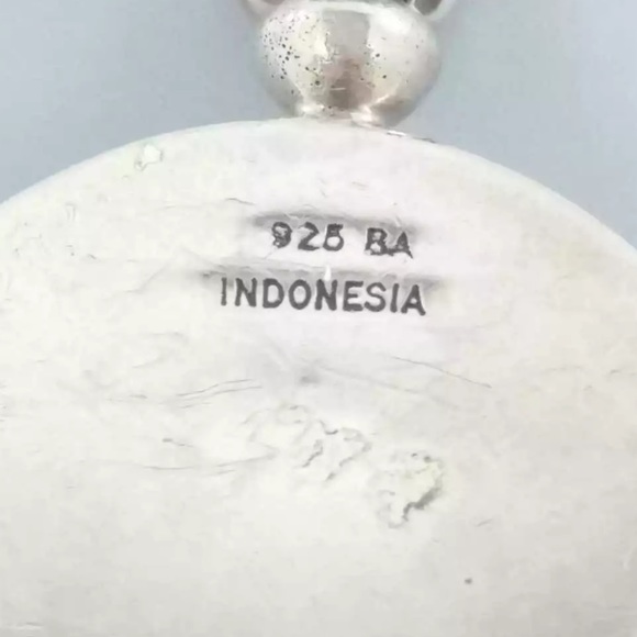 Stuart Bali Sterling 925 Mother of Pearl Pendant - Picture 2 of 5